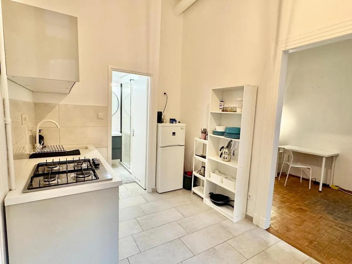 K16 Central Spacious 2Br Budapest 0*,