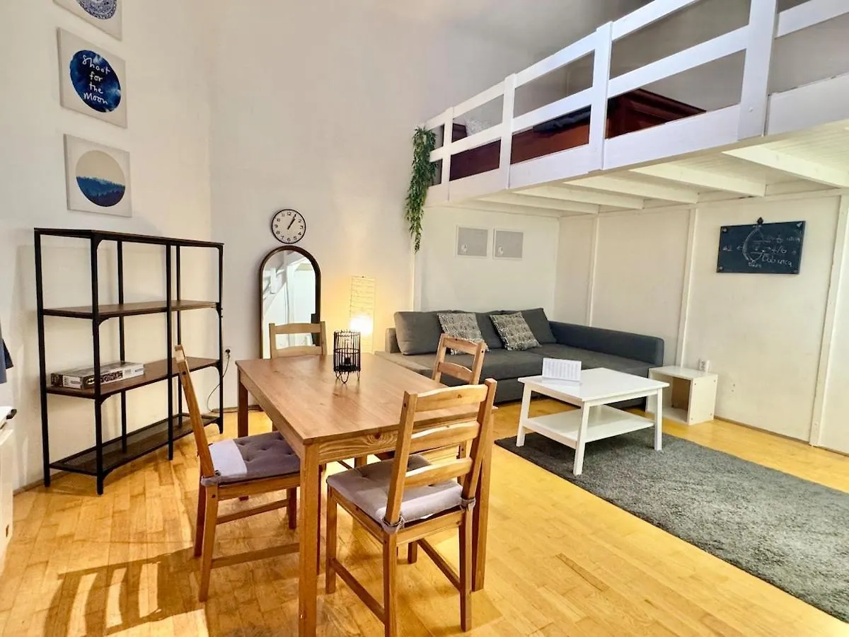 K16 Central Spacious 2Br Budapest