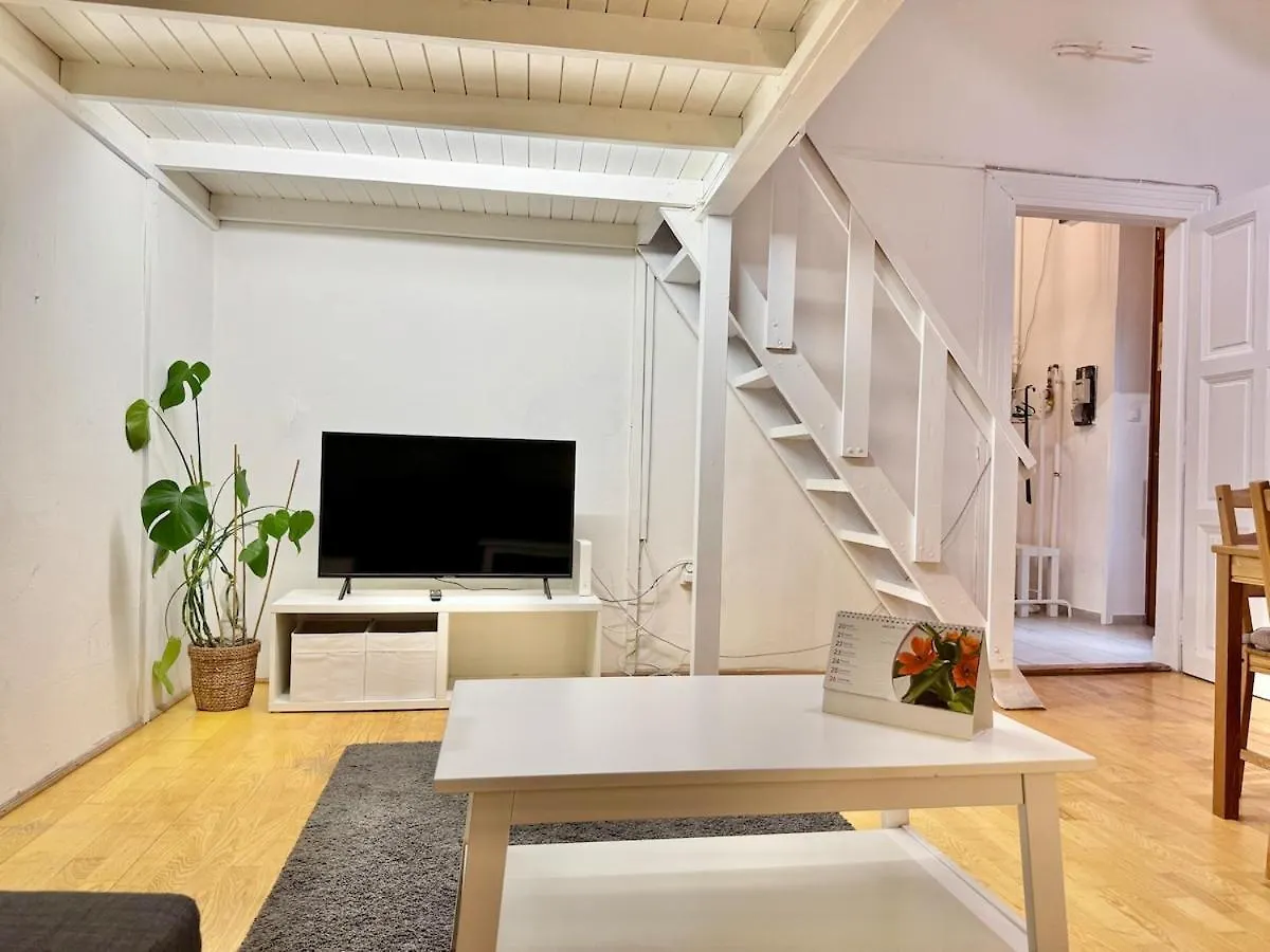 K16 Central Spacious 2Br Budapest