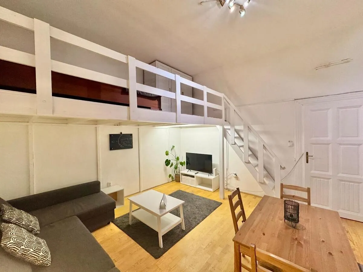K16 Central Spacious 2Br Budapest Hungary